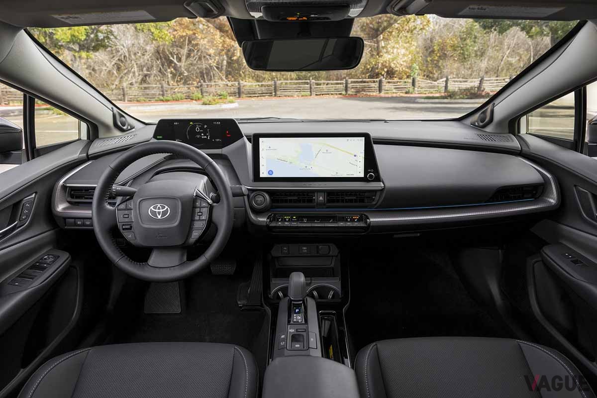 トヨタ新型「プリウス」米国仕様のインテリア