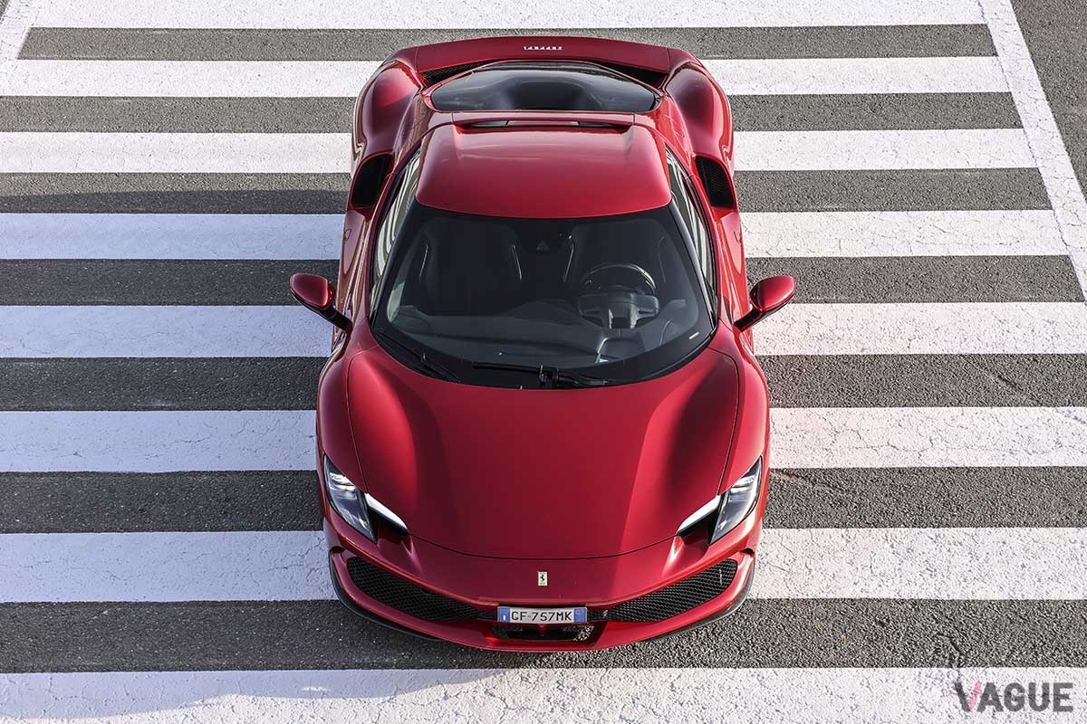 「296GTB」は、日本では2021年10月にお披露目されたPHEVの2シーター・ベルリネッタ