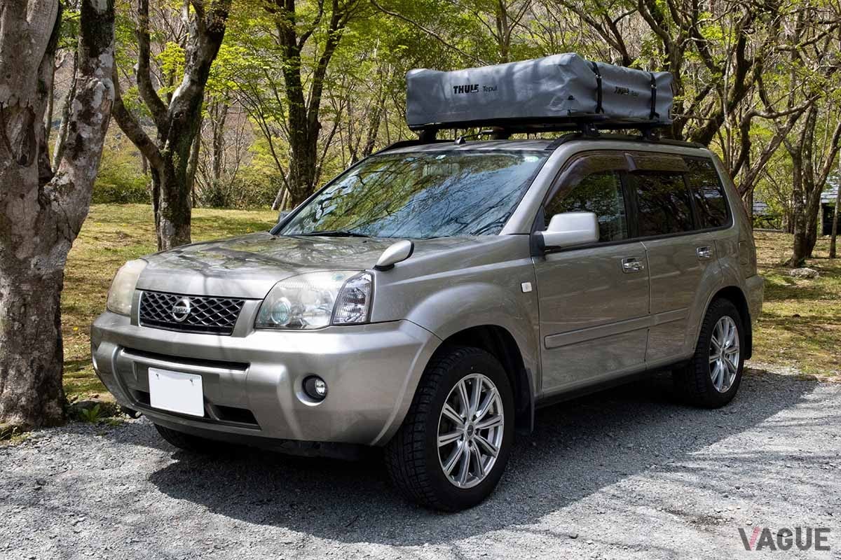 筆者が乗るSUV、日産・エクストレイルのルーフにピッタリ収まるサイズ