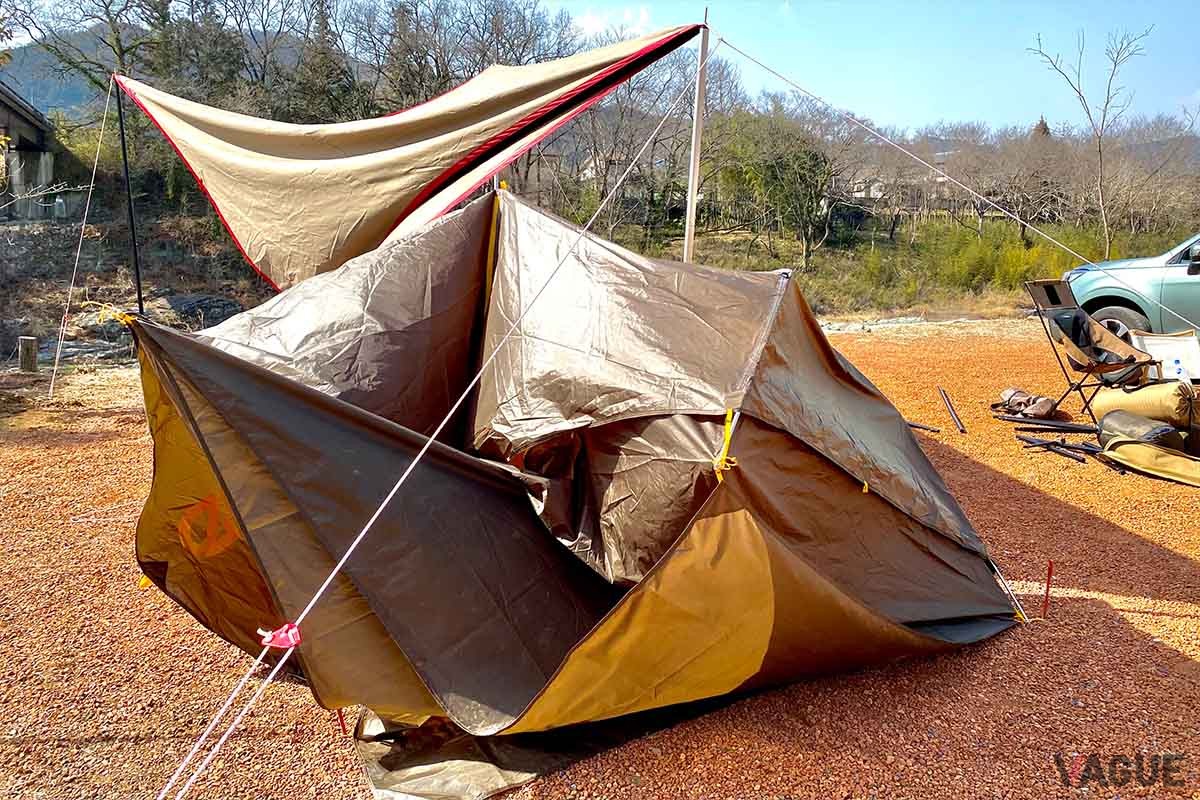40cmクラスのペグも数本用意しておくのがおすすめです。重いと敬遠されがちですが、どのアウトドアショップでも用意しているのには理由があるのです。