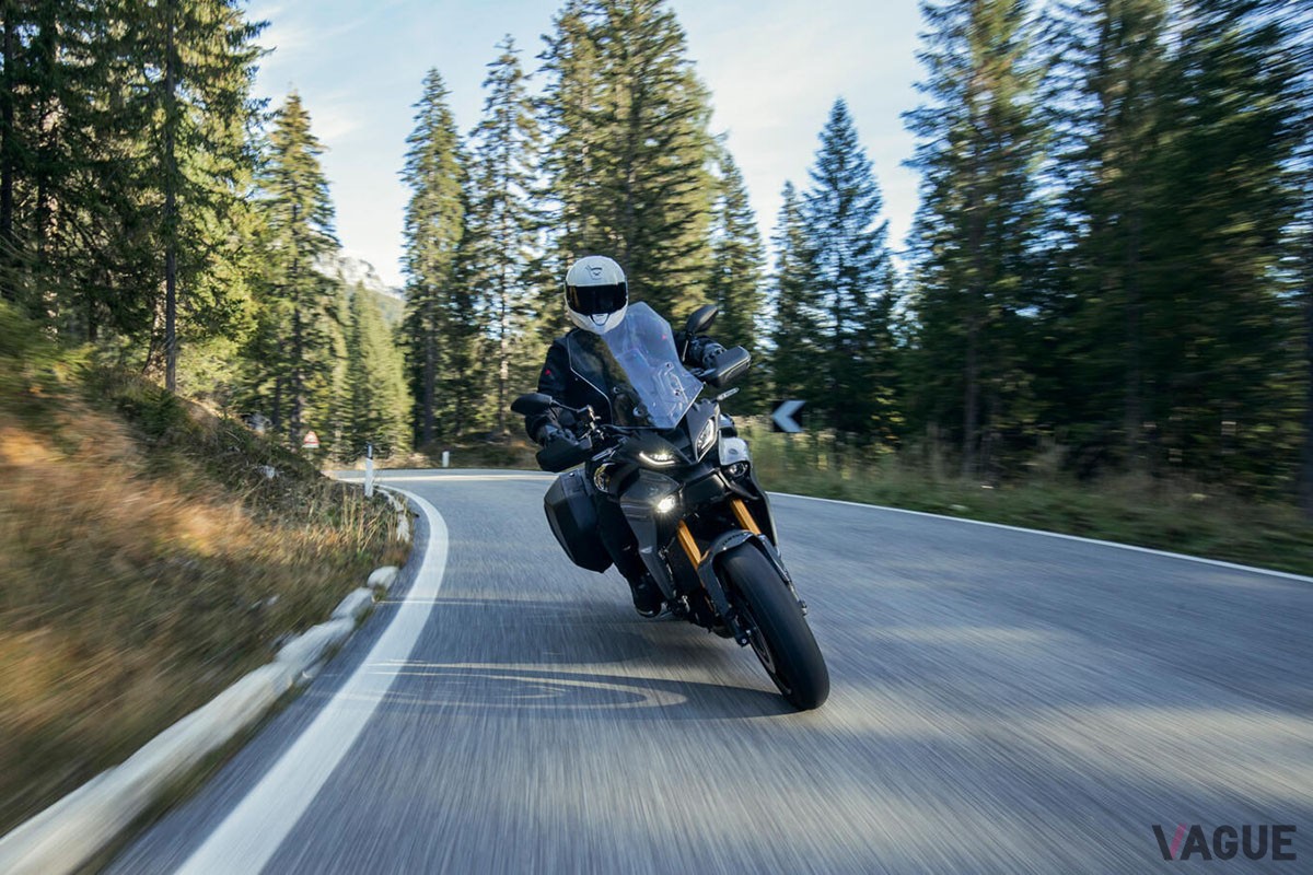 バイクならではのアレンジを加えたACCを国産バイクで初めて搭載。よりツーリングを楽しめるモデルとなったヤマハ「TRACER9 GT＋」