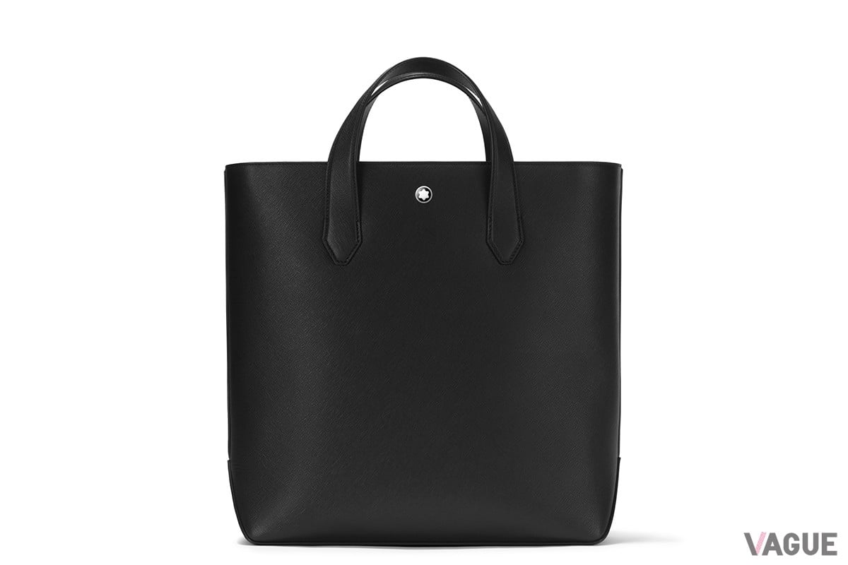 バーティカルトート ブラック（15万6200円）