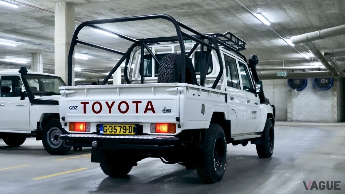 TGS社が架装した「ランドクルーザー」（C）YouTube『Top Gear』