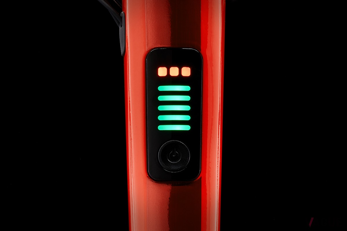 56サイズで14.06kg（56サイズ）という驚異的な軽さを実現したトレックのロードバイク仕様e-Bike「Domane＋AL」