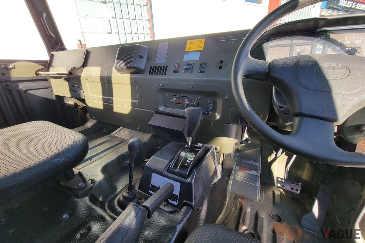 空調は基本的にヒーターのみだが、一部車両にはエアコンも備わっていたそうだ（C）Northeast Auto Imports