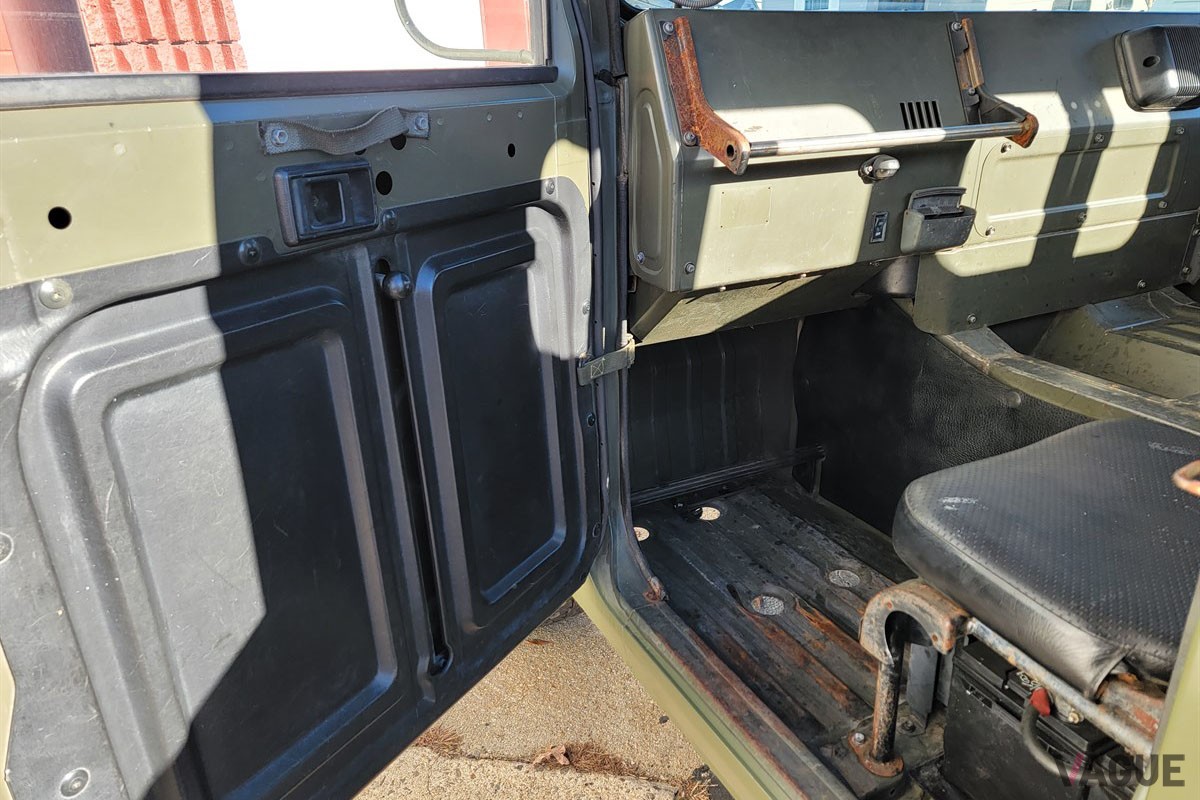 ボディは再塗装されているようだが、室内のパーツはサビたまま（C）Northeast Auto Imports