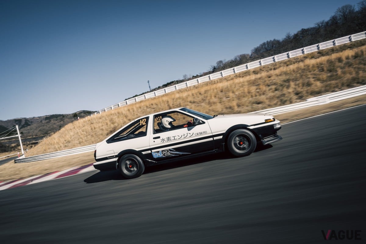「東京オートサロン2023」のGRブースを飾ったAE86型「スプリンター トレノ」は水素エンジン搭載車。名機“4A-G”型をポート噴射のままで水素エンジン化した