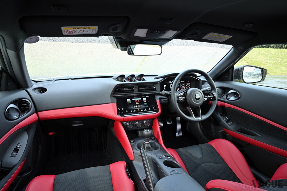 公道にジャストフィットなエンジンとフットワーク、そして、ひと目見てカッコいいと感じるルックスが魅力的な日産の新型「フェアレディZ」