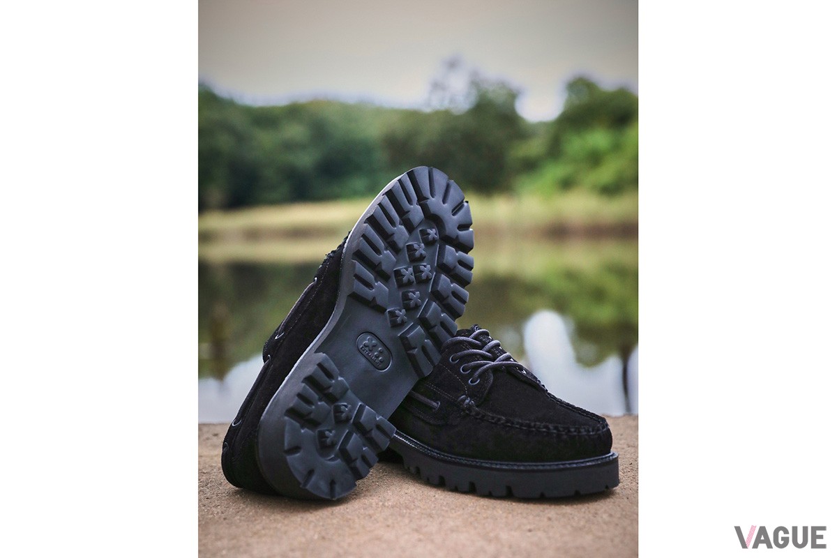 「別注 RANGER MOC - smooth leather -」／アッパーにはきめ細やかで品のあるスエードを使用