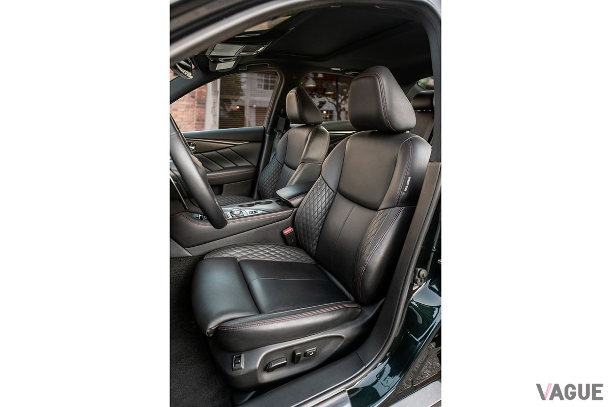 北米市場で登場したインフィニティ「Q50 ブラック・オパールエディション」のインテリア