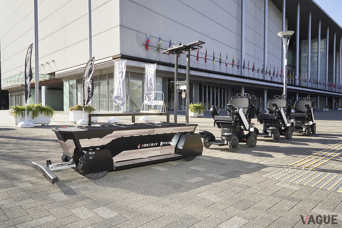 新発想の小型自動運転モビリティ「PARTNER MOBILITY ONE」