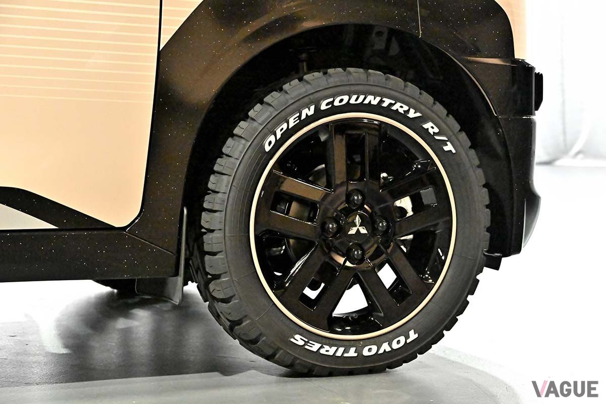 三菱新型「デリカミニ×コールマン」のタイヤ