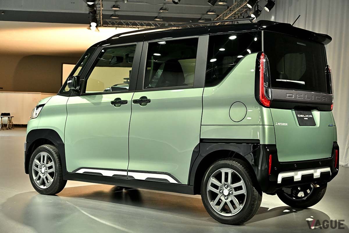 三菱新型「デリカミニ」
