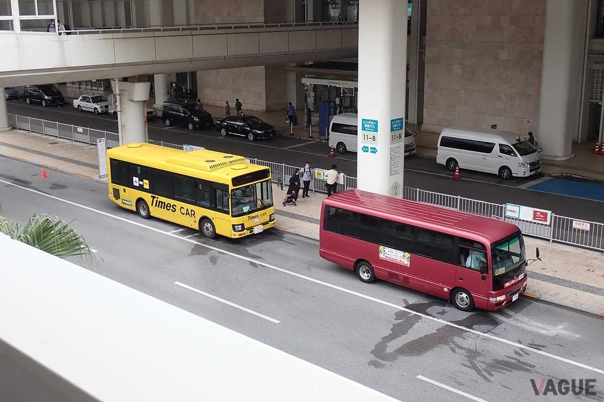 那覇空港のレンタカー送迎バス