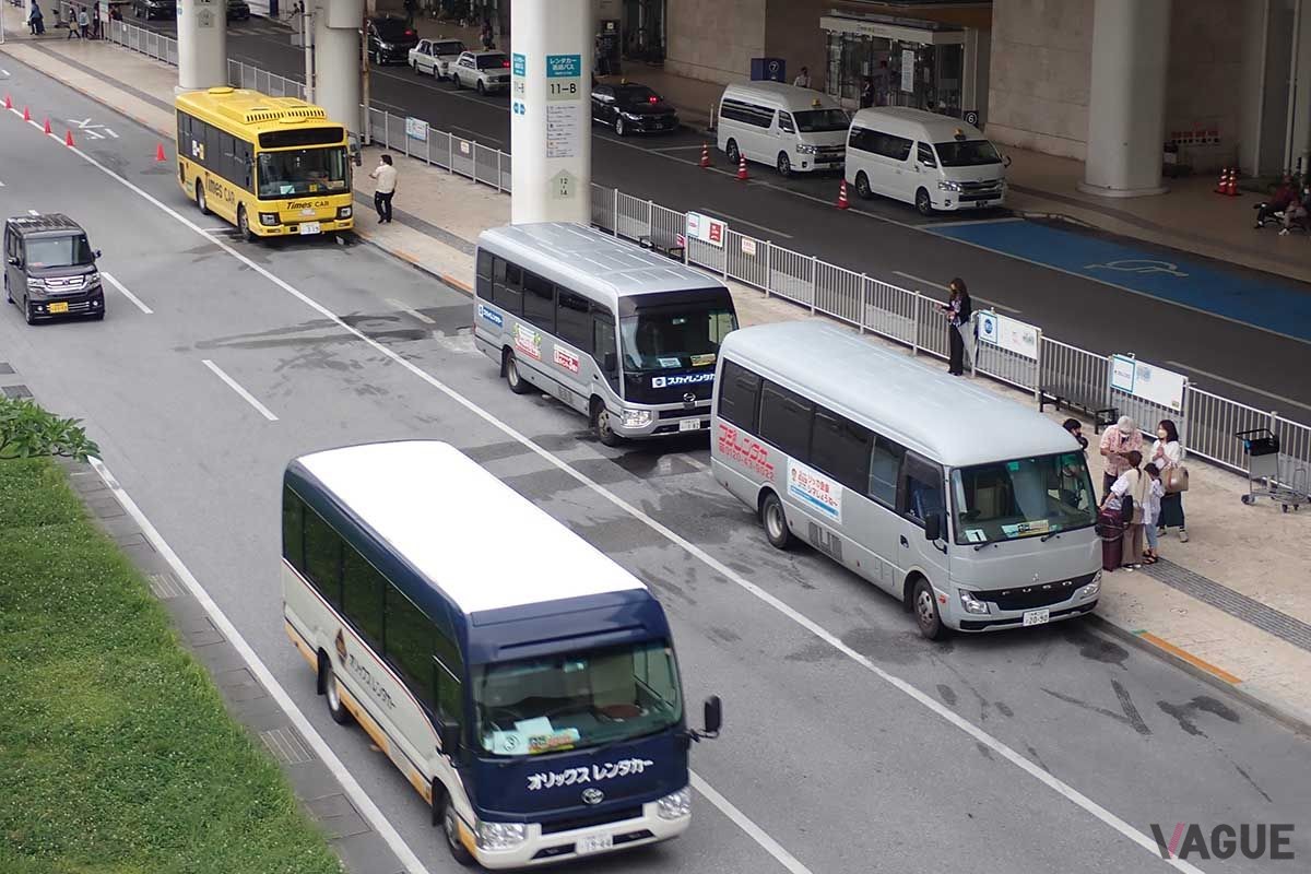 那覇空港のレンタカー送迎バス