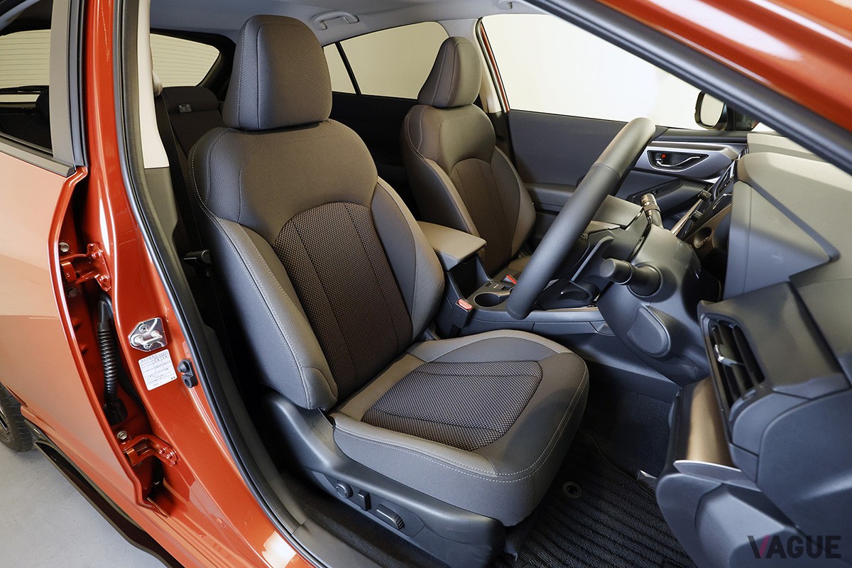 初公開されたスバル新型「インプレッサ」日本仕様車（プロトタイプ）のインテリア