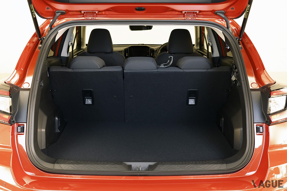 初公開されたスバル新型「インプレッサ」日本仕様車（プロトタイプ）のインテリア