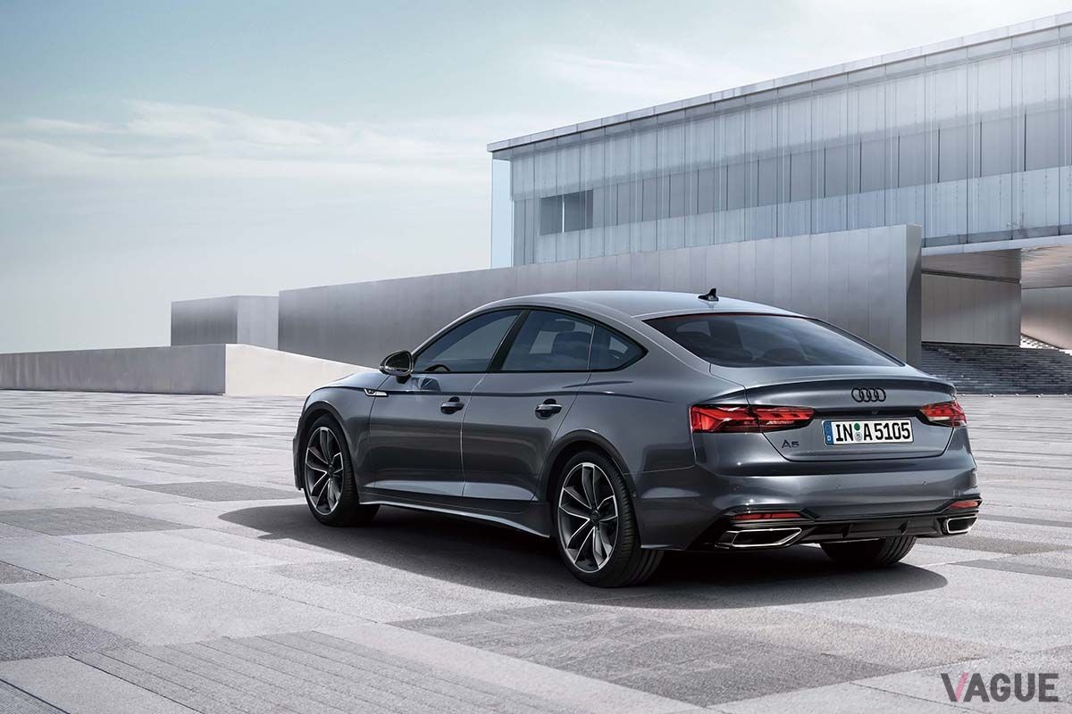 アウディの限定車「A5スポーツバック ブラックスタイルプラス」