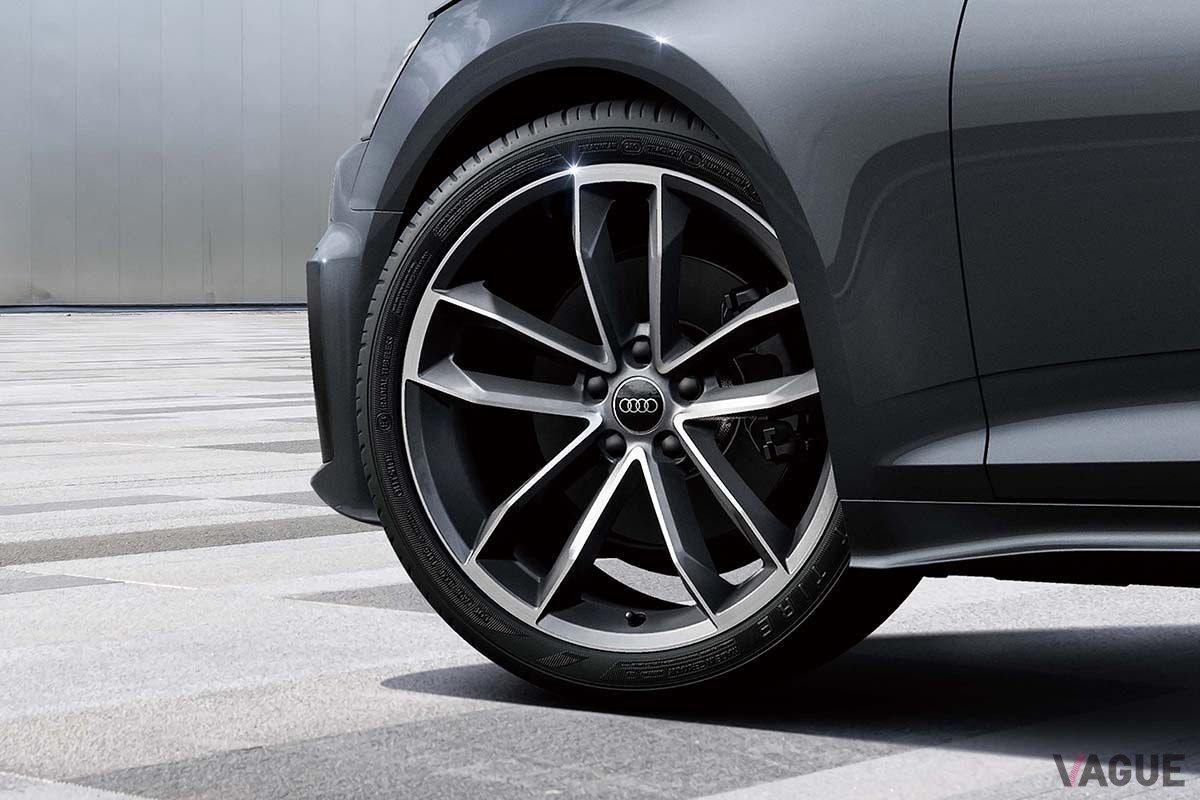 アウディの限定車「A5スポーツバック ブラックスタイルプラス」のホイール