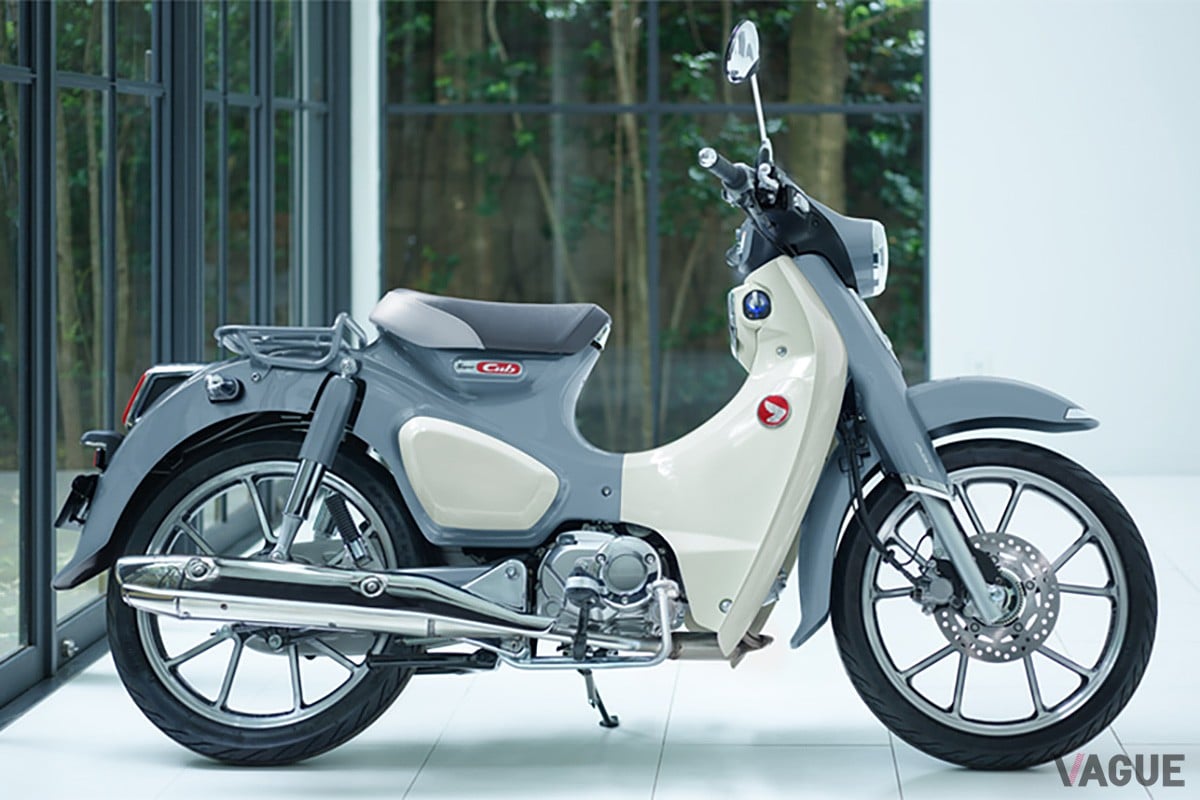 「スーパーカブ」シリーズの最上位モデルであるホンダ「スーパーカブC125」に、シックな新色が登場