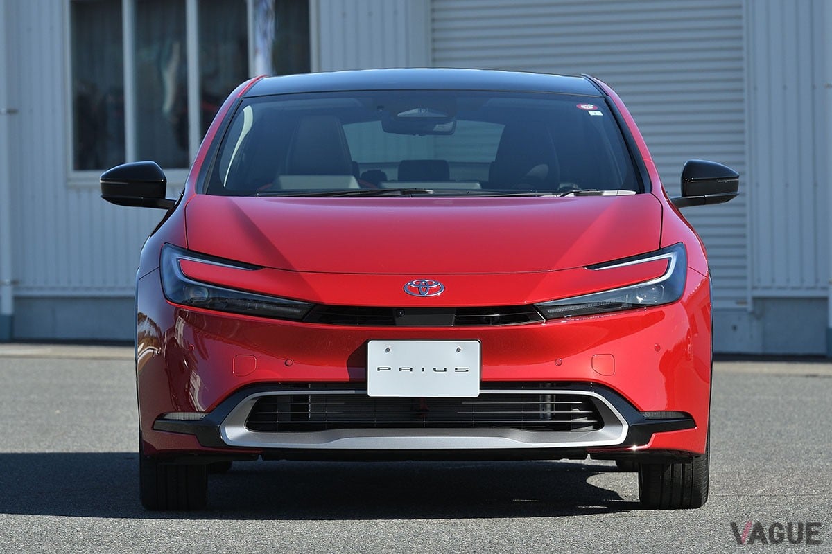 トヨタ新型「プリウス」は走りやデザインを重視して進化したものの、荷室のユーティリティもハイレベル。ゴルフ旅の足にも活躍しそうだ
