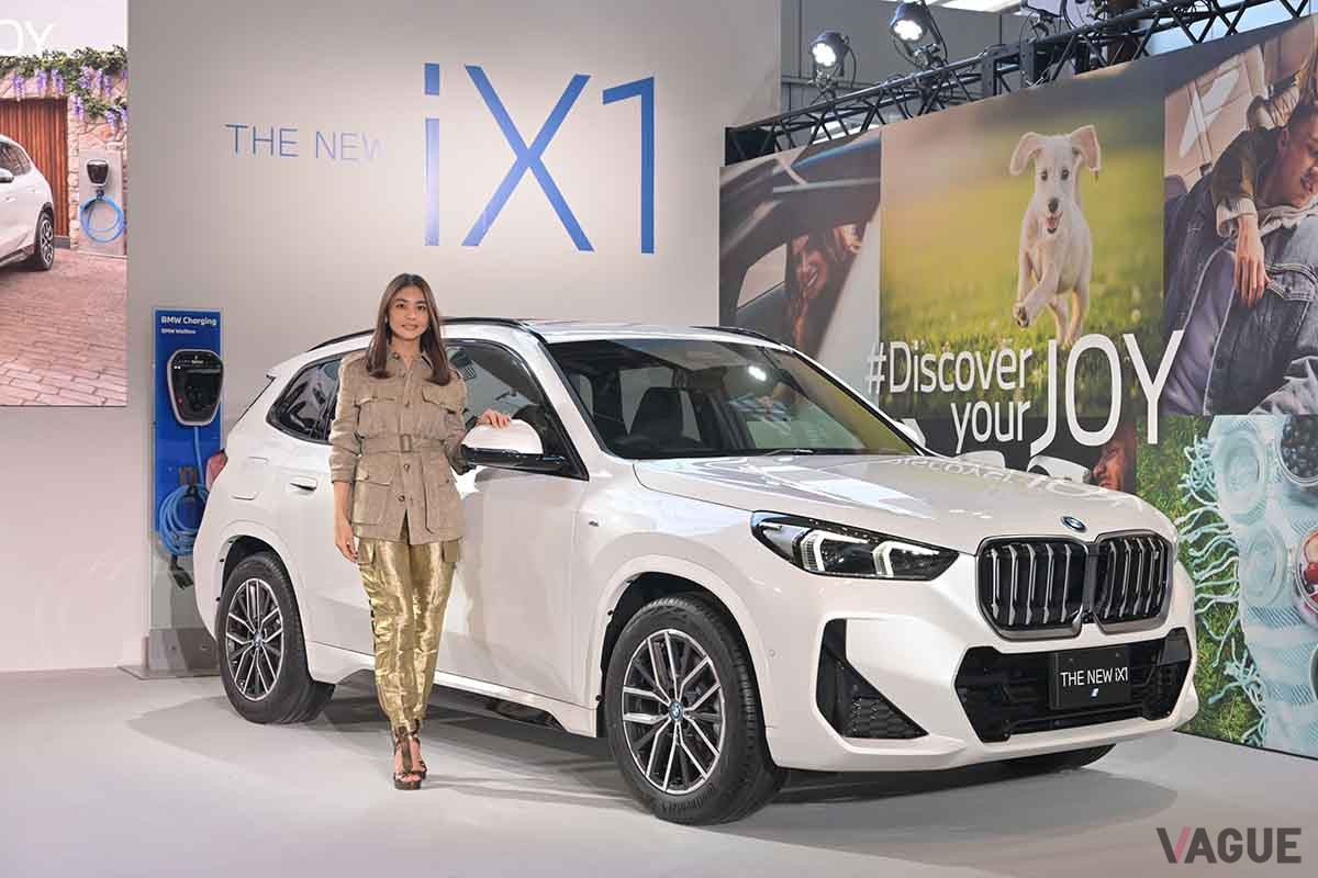 BMW新型「X1」発表会の様子。人気モデルの滝沢眞規子さん