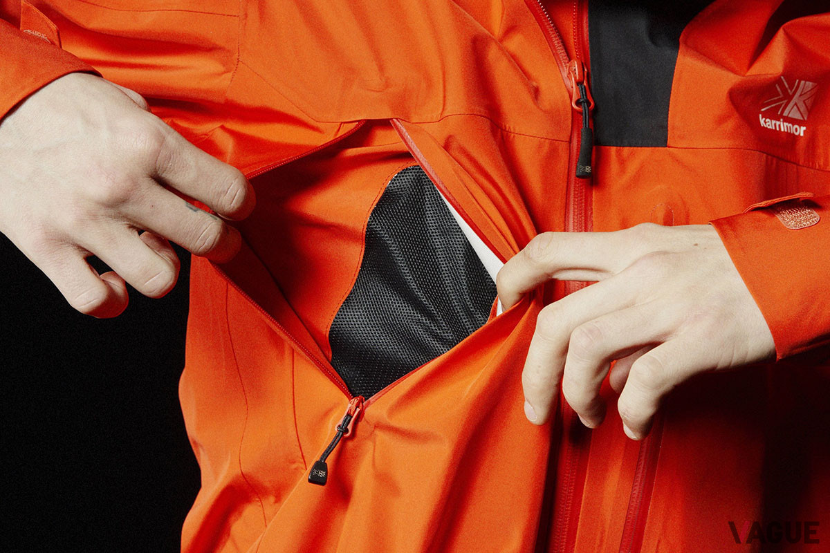 ベンチレーションポケットは高めの位置に配置する