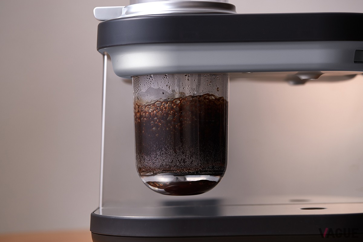 自動サイフォン式コーヒー抽出システムで、喫茶店などで提供されるサイフォン式コーヒーを手軽に淹れられるタイガー魔法瓶「Siphonysta」