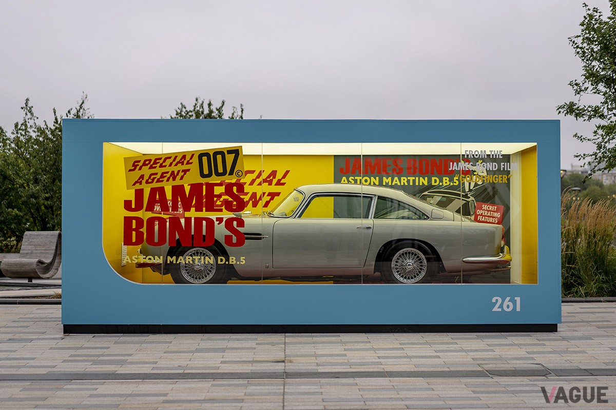 2021年公開の『007／ノー・タイム・トゥ・ダイ』では、プロモーションとしてミニカーのパッケージを「DB5」の実車で再現した展示がおこなわれた