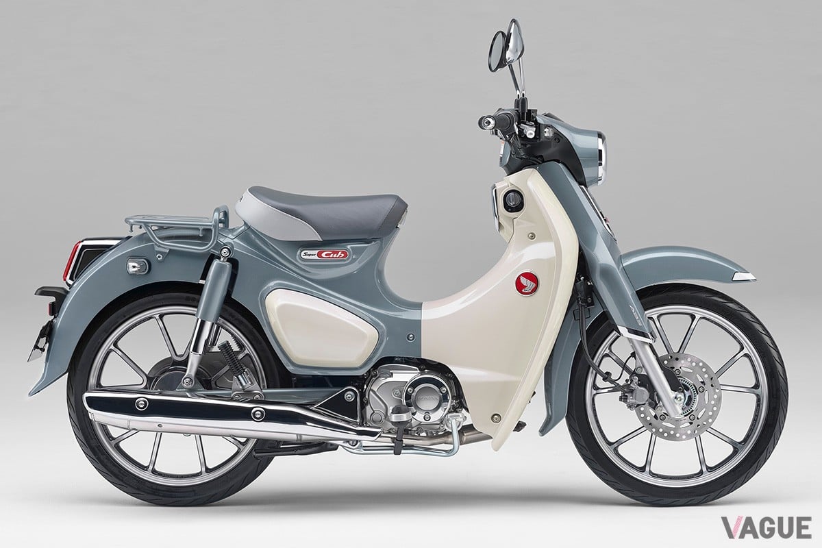 「スーパーカブ」シリーズの最上位モデルであるホンダ「スーパーカブC125」に、シックな新色が登場
