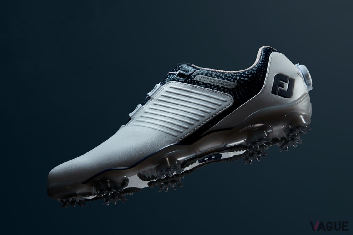 日本人ゴルファーのフィット感を高めるべく、ラスト、インソール、アウトソール、アッパーをブラッシュアップしたフットジョイ「DRYJOYS PRO」