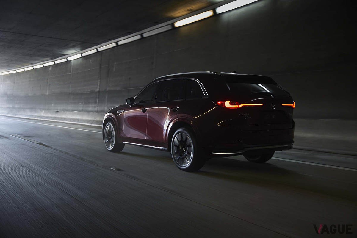 マツダが北米や中国市場に展開する新しい3列シートSUV「CX-90」