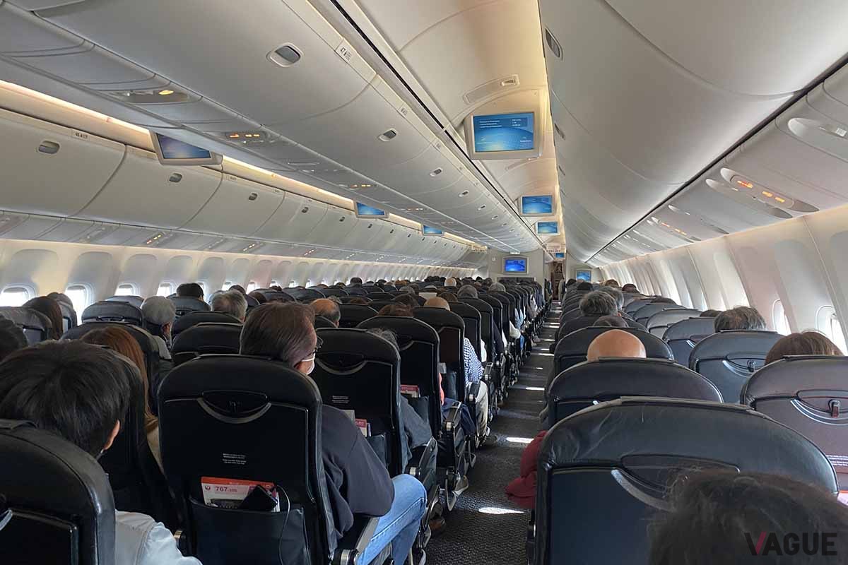 搭乗希望日の日付や時間帯によっては、通常往復に2万マイル必要な東京や大阪からの石垣、宮古に6000マイルで行くことも可能なのがJAL「どこかにマイル」だ