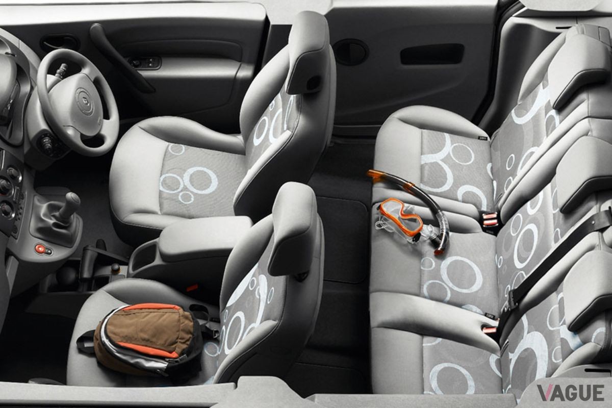 2009年に登場したルノー2代目カングー前期型のインテリア