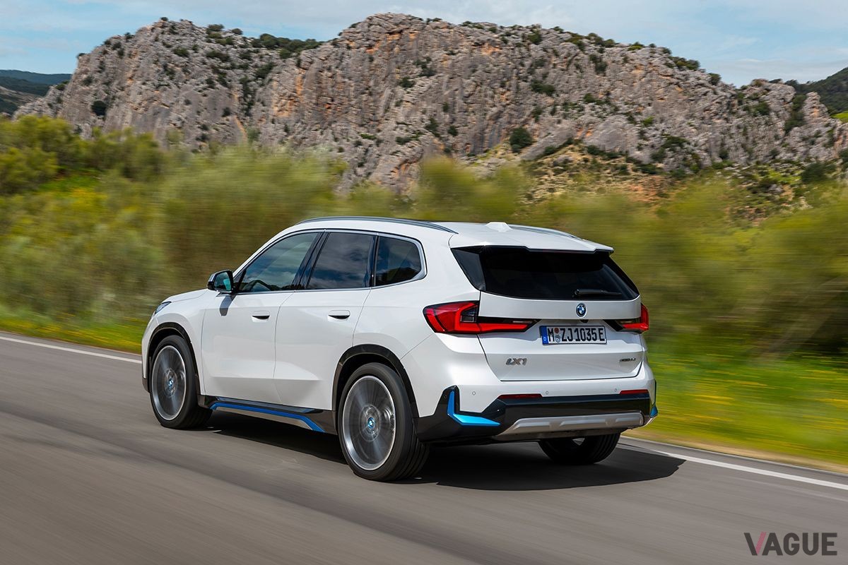 BMW新型「iX1」