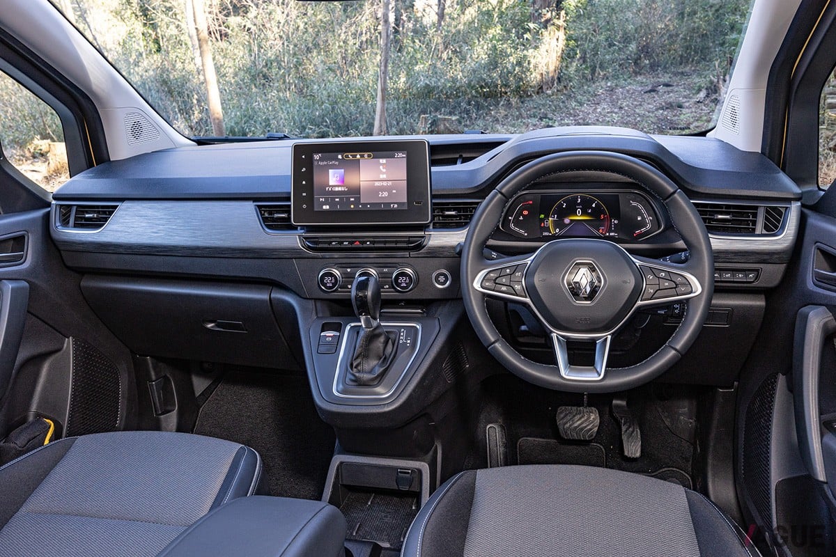 ルノー現行型「カングー」のインテリア