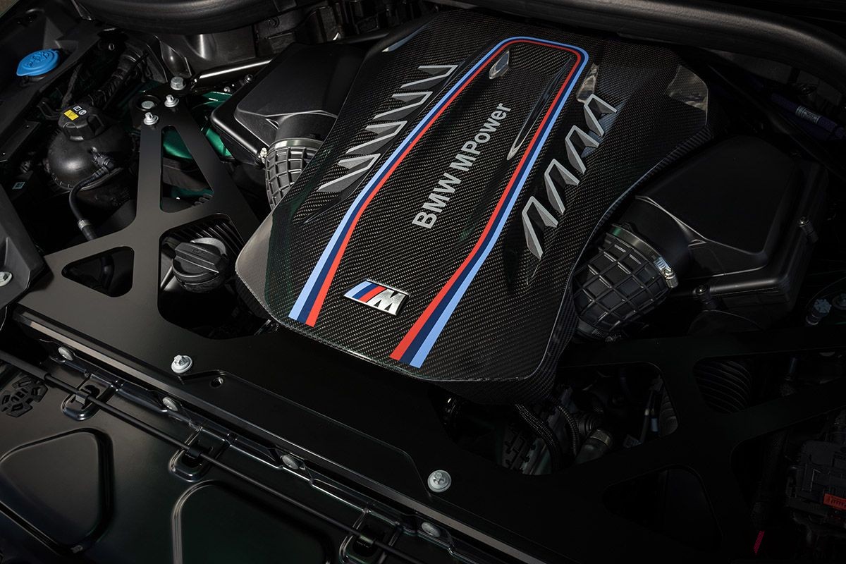 BMW新型「X5 Mコンペティション」のエンジン
