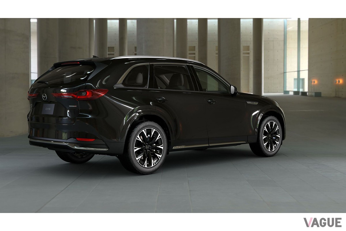 ジェットブラックマイカに塗られたマツダ「CX-90」