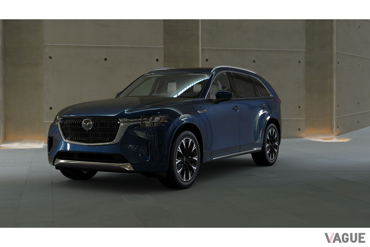 ディープクリスタルブルーマイカに塗られたマツダ「CX-90」