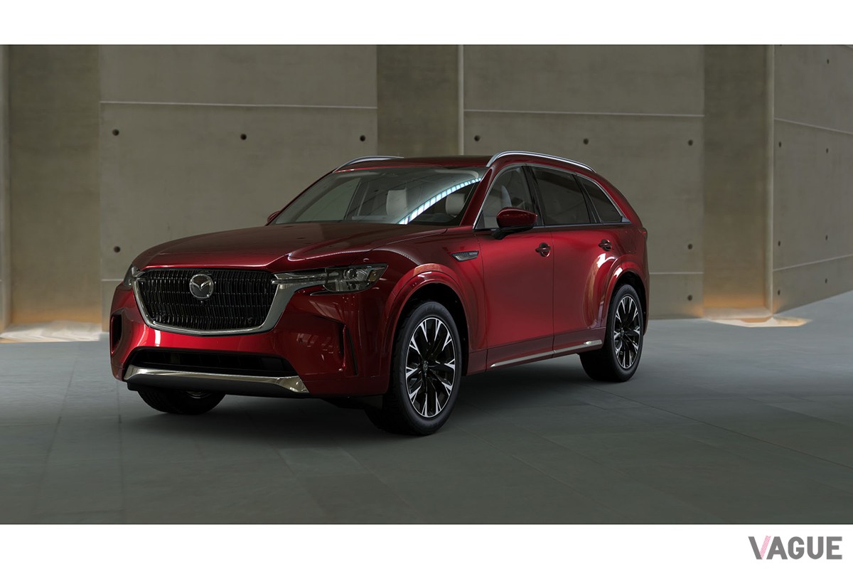 アーティザンレッドプレミアムメタリックに塗られたマツダ「CX-90」
