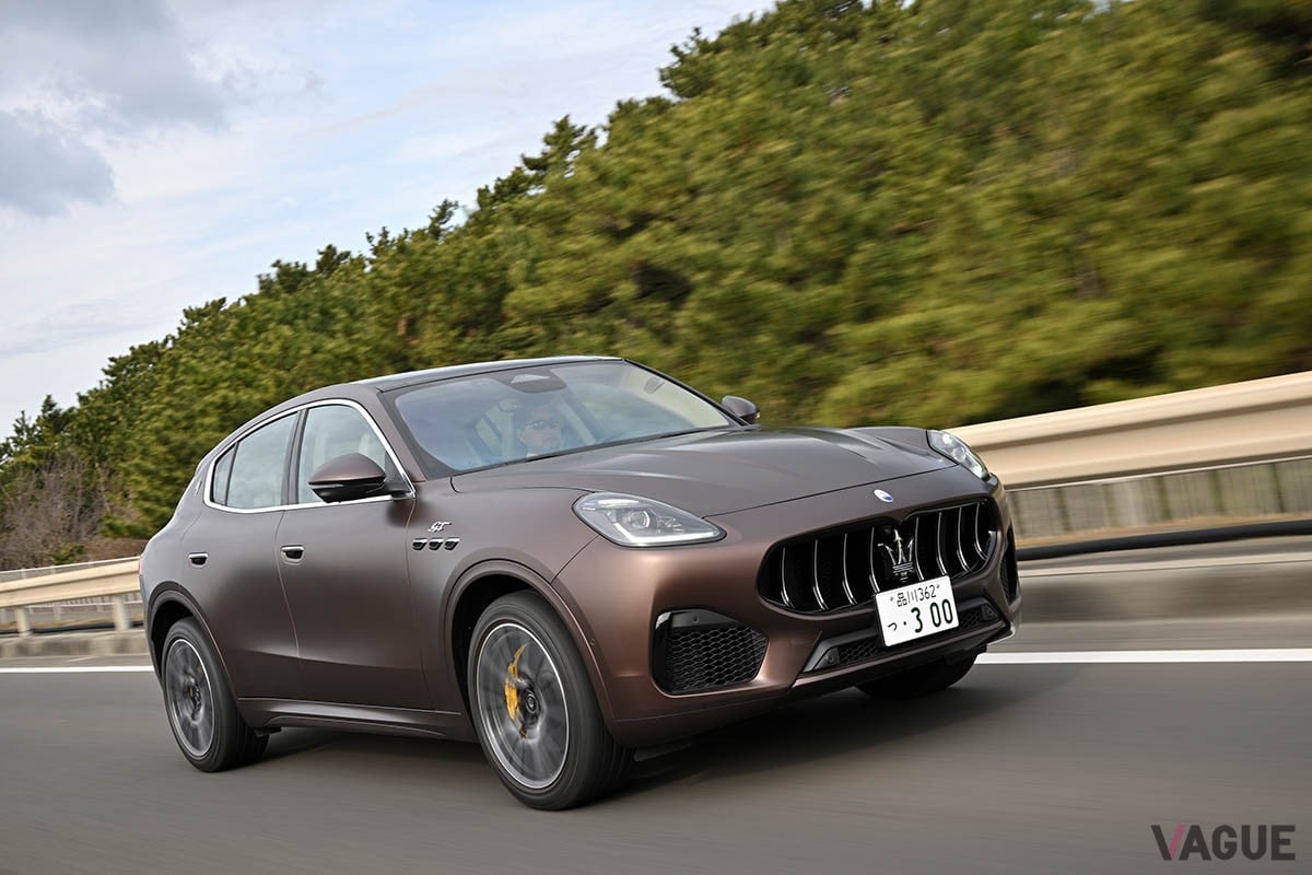 マセラティらしいスポーティなルックスや刺激的な走りと、高級車ならではの快適性や上質さが1台に凝縮されたコンパクトSUV「グレカーレ」