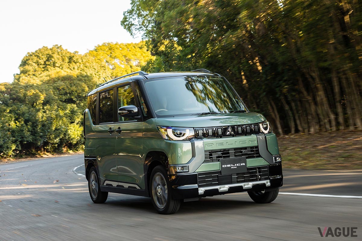 キャンプのアシや車中泊などのアウトドアシーンでも活躍すること間違いなしの三菱「デリカミニ」