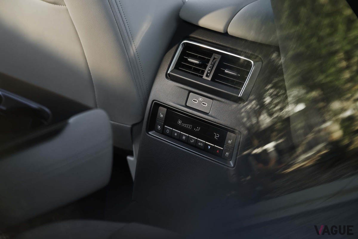 マツダ「CX-90」