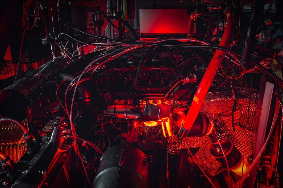 ベントレー「バトゥール」に搭載されるW12エンジン