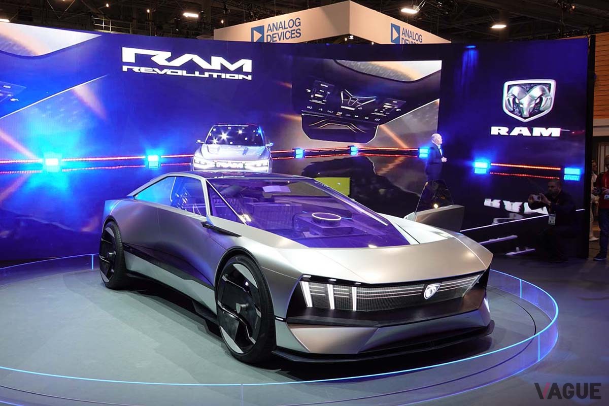 ステランティスが出展したコンセプトカー『プジョー・インセプション・コンセプト』。キャビンのほとんどはガラス張りで、モーターはフロントとリアに合計2基備え、その出力は680hpというスペックに圧倒されたが、これもOTAによるソフトウェアのバージョンアップにも対応している