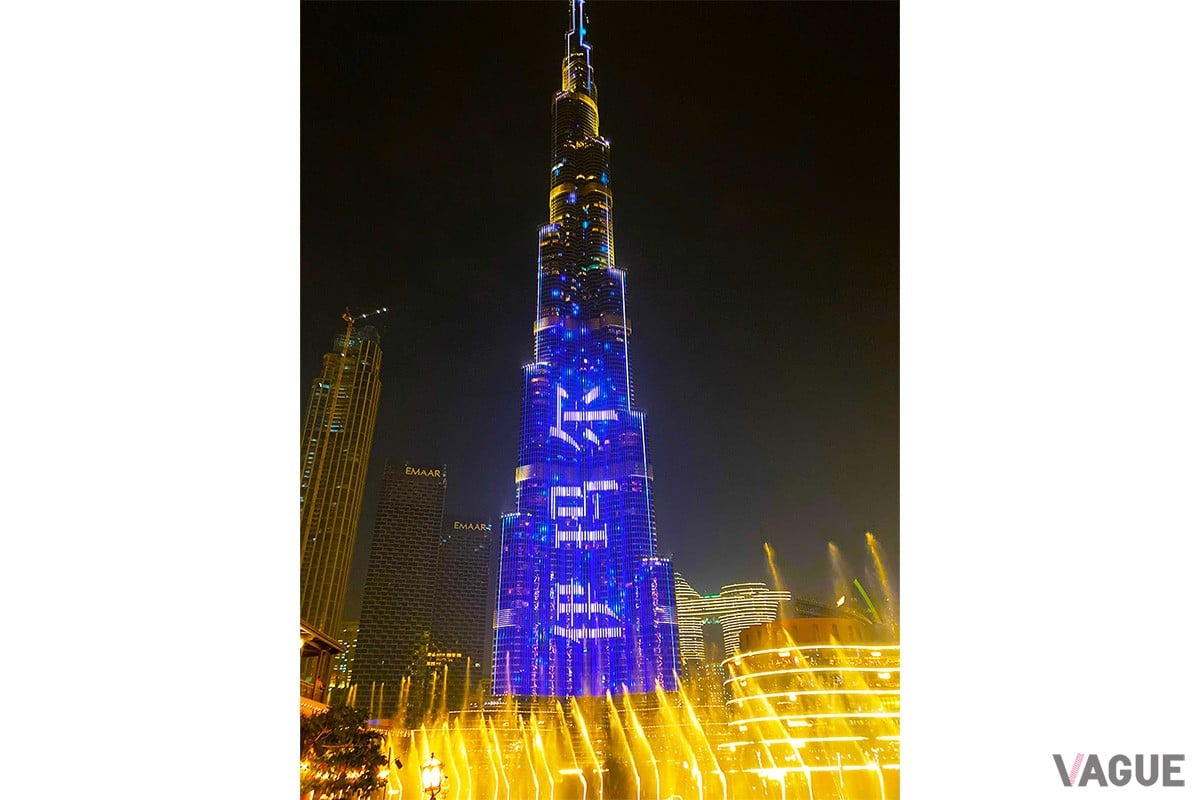 水と光の美しい噴水ショー。毎日誰でも無料で観ることができる