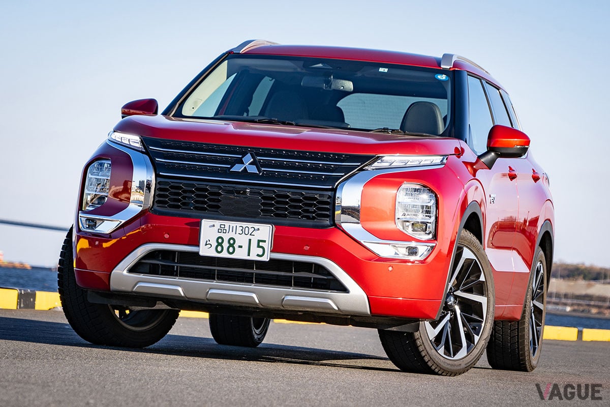 9年ぶりのフルモデルチェンジで2世代目へと進化した三菱の「アウトランダーPHEV」
