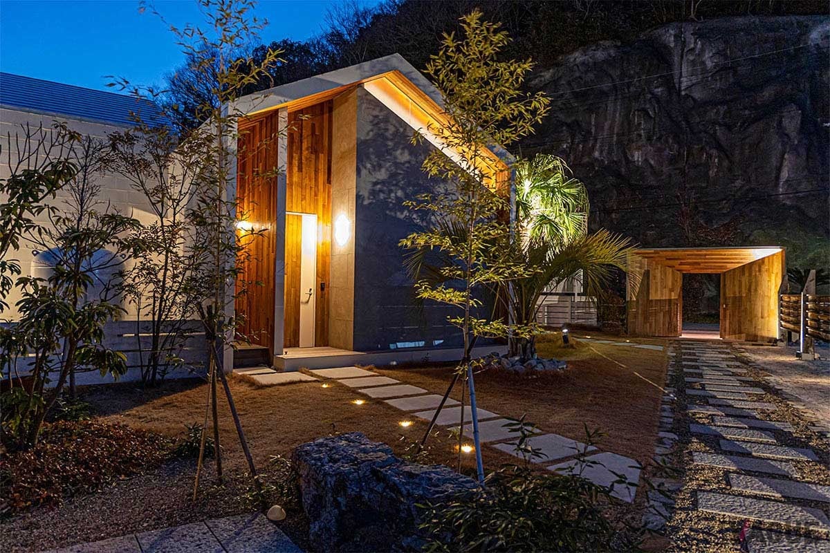 天然温泉のインフィニティ風呂や海辺のアクティビティを満喫できる、全棟オーシャンビューのヴィラ＆グランピング施設「Villa Stella-ヴィラ ステラ-」