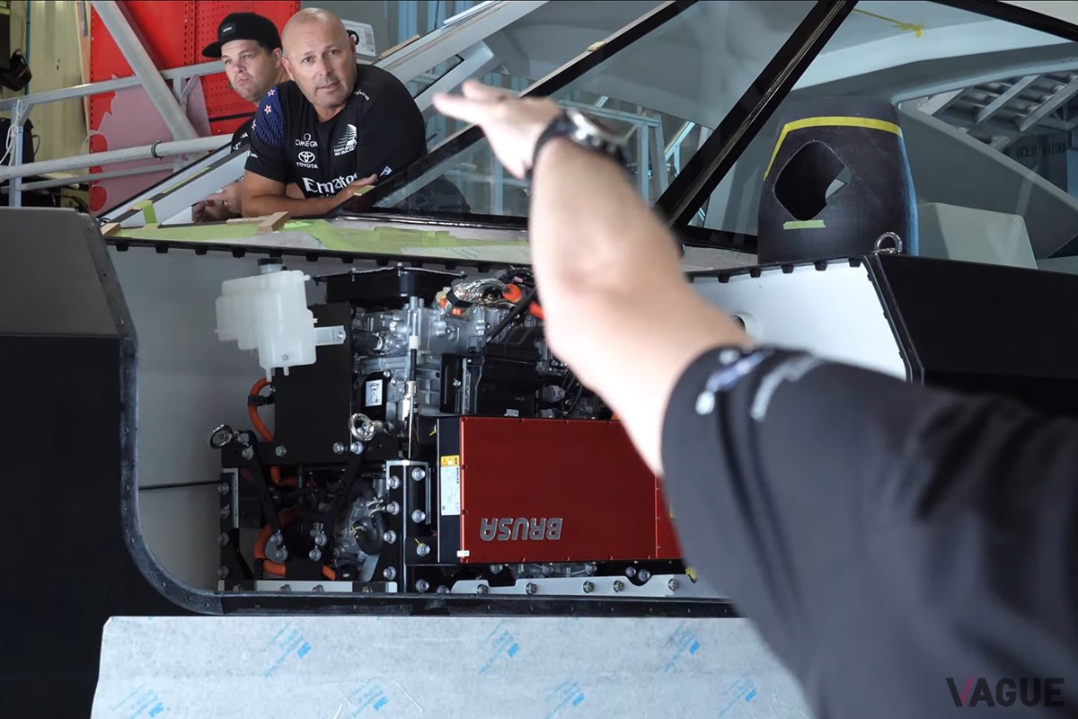 DC／ACインバーターはドイツのBrusa社製（C）YouTube『EmiratesTeamNZ』