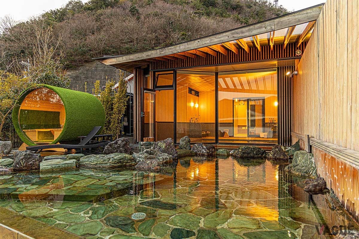 天然温泉のインフィニティ風呂や海辺のアクティビティを満喫できる、全棟オーシャンビューのヴィラ＆グランピング施設「Villa Stella-ヴィラ ステラ-」